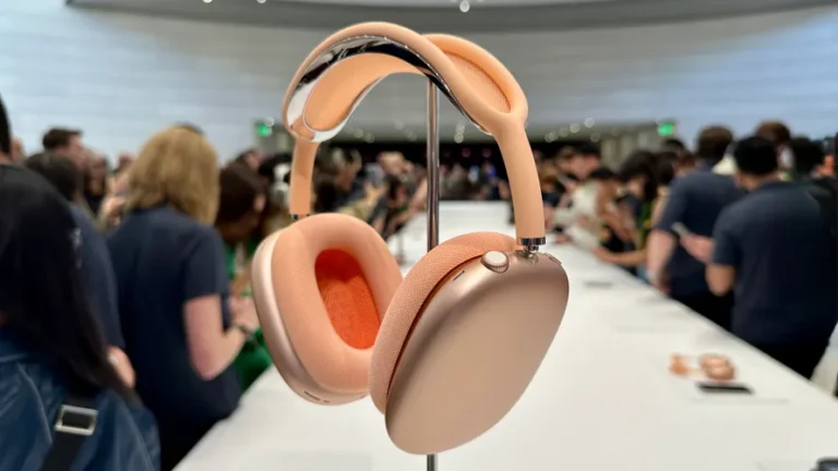 Why Over-Ear Headphones Are Making a Quiet Comeback in a Truly Wireless World