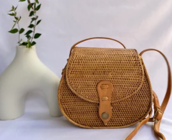 Crossbody Sling Bag for Ladies: Fashion Meets Function